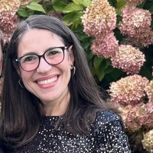 Meet your Posher, Lavinia